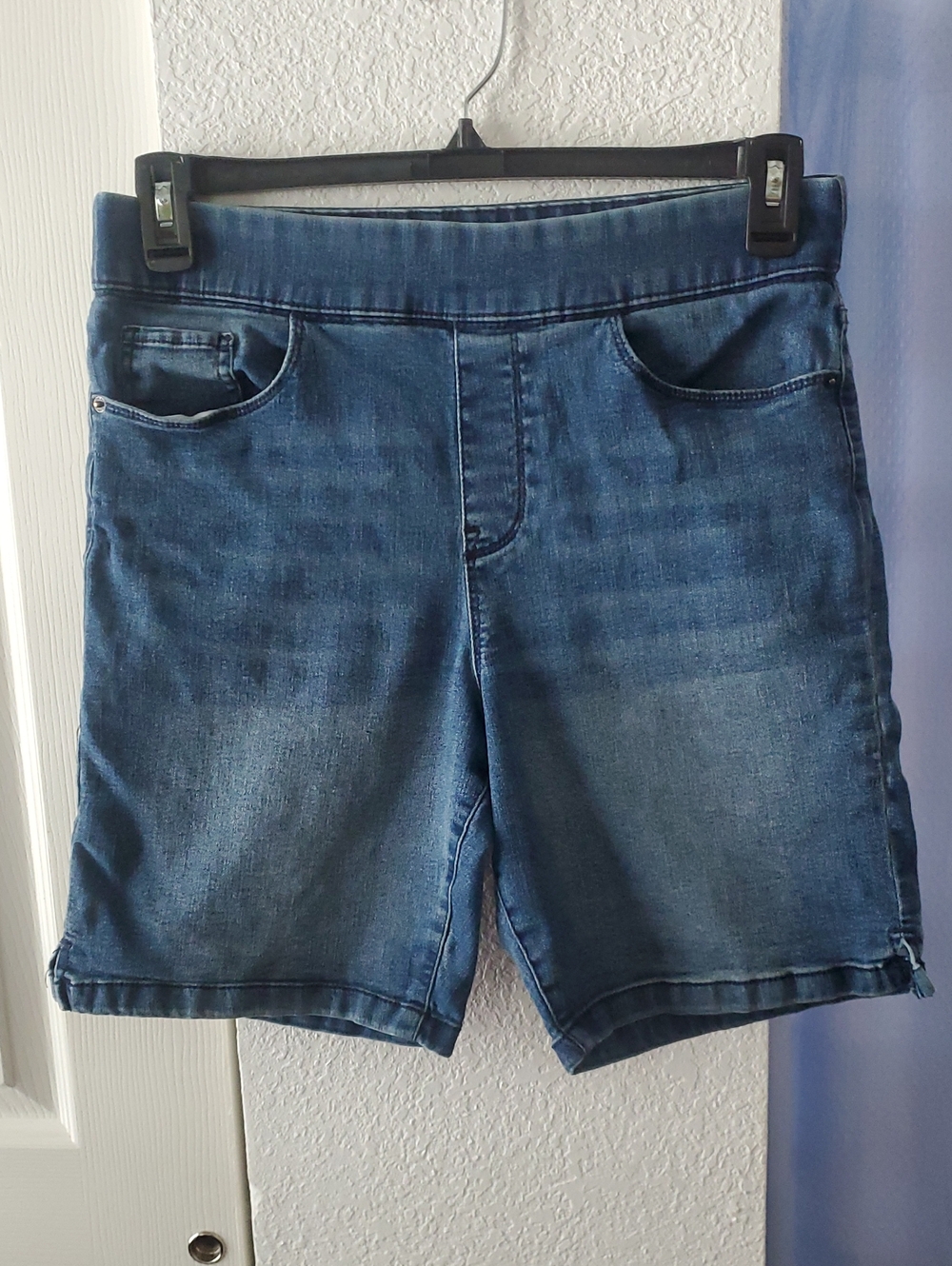 Classic Mid-Rise Blue Denim Bermuda Shorts